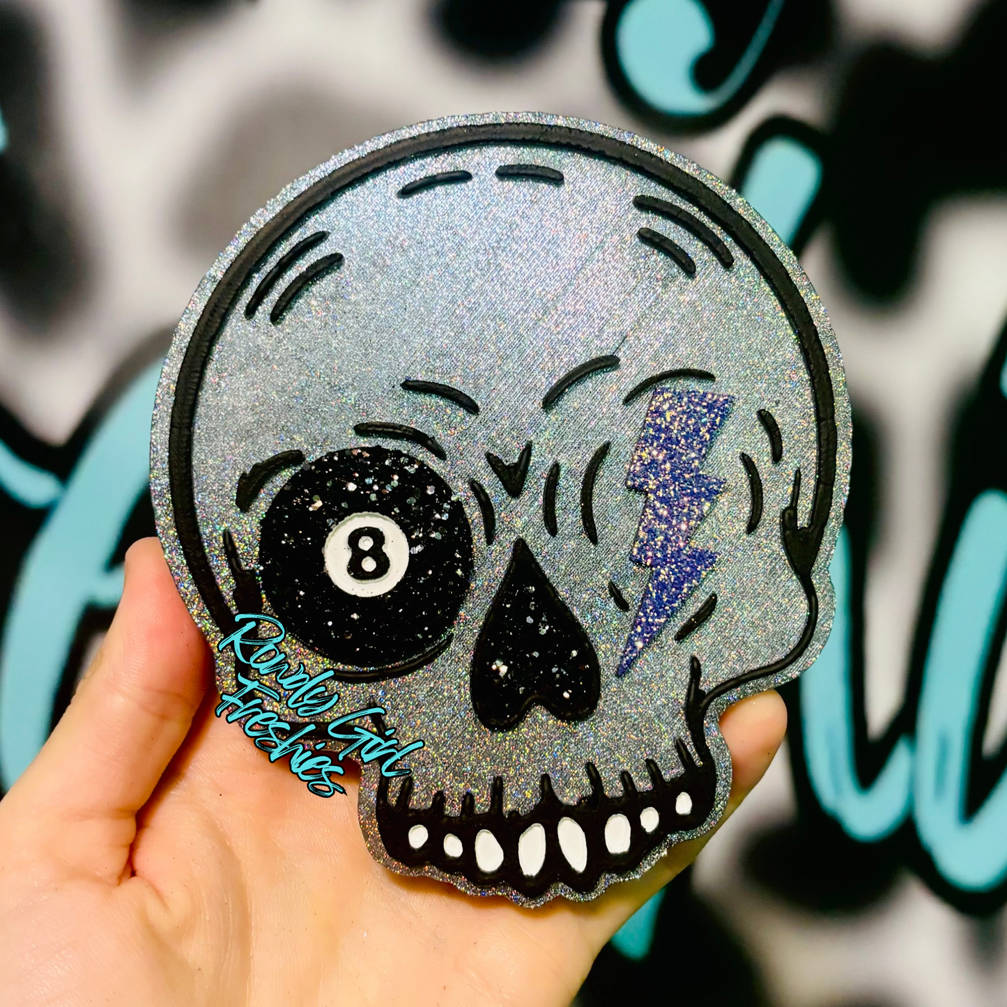 Skull w/lightning bolt eye