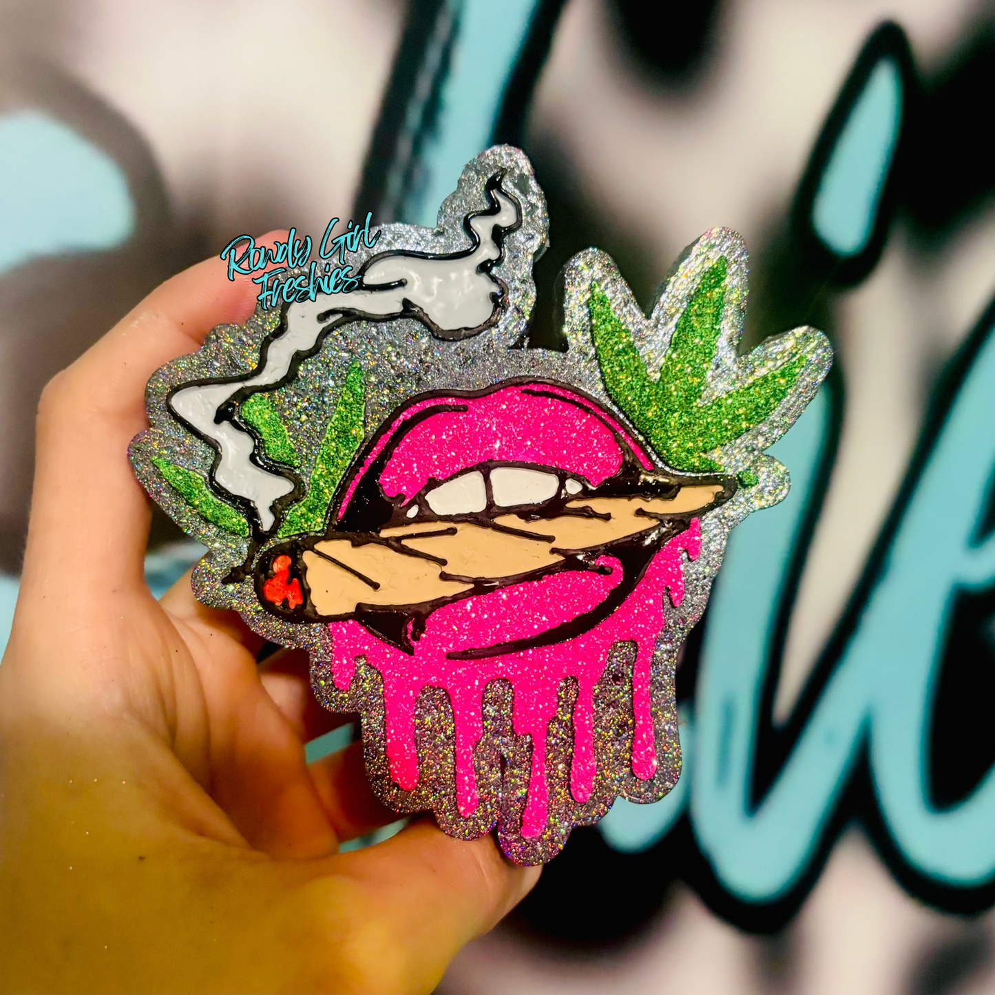 Drippy Lips w/blunt