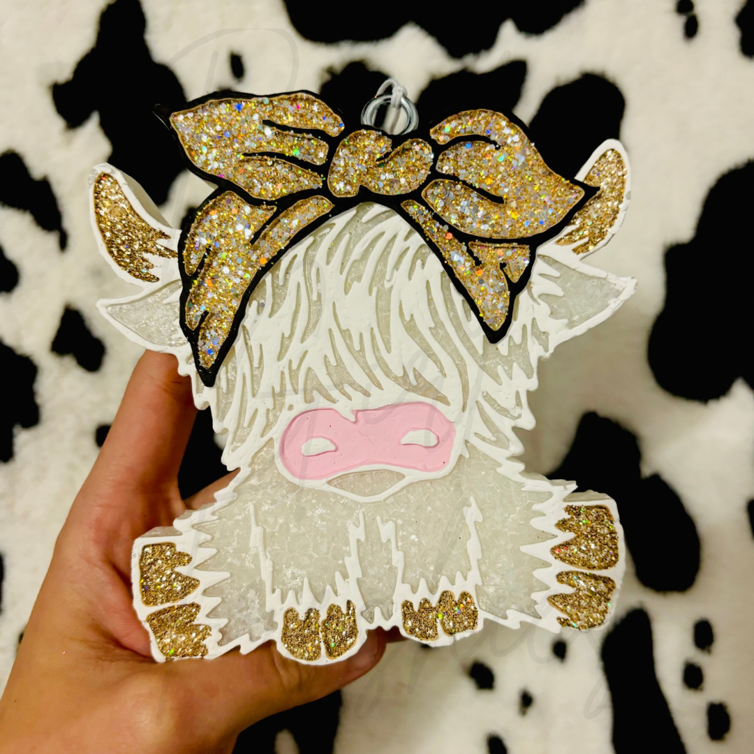 Highland Cow w/ Bow