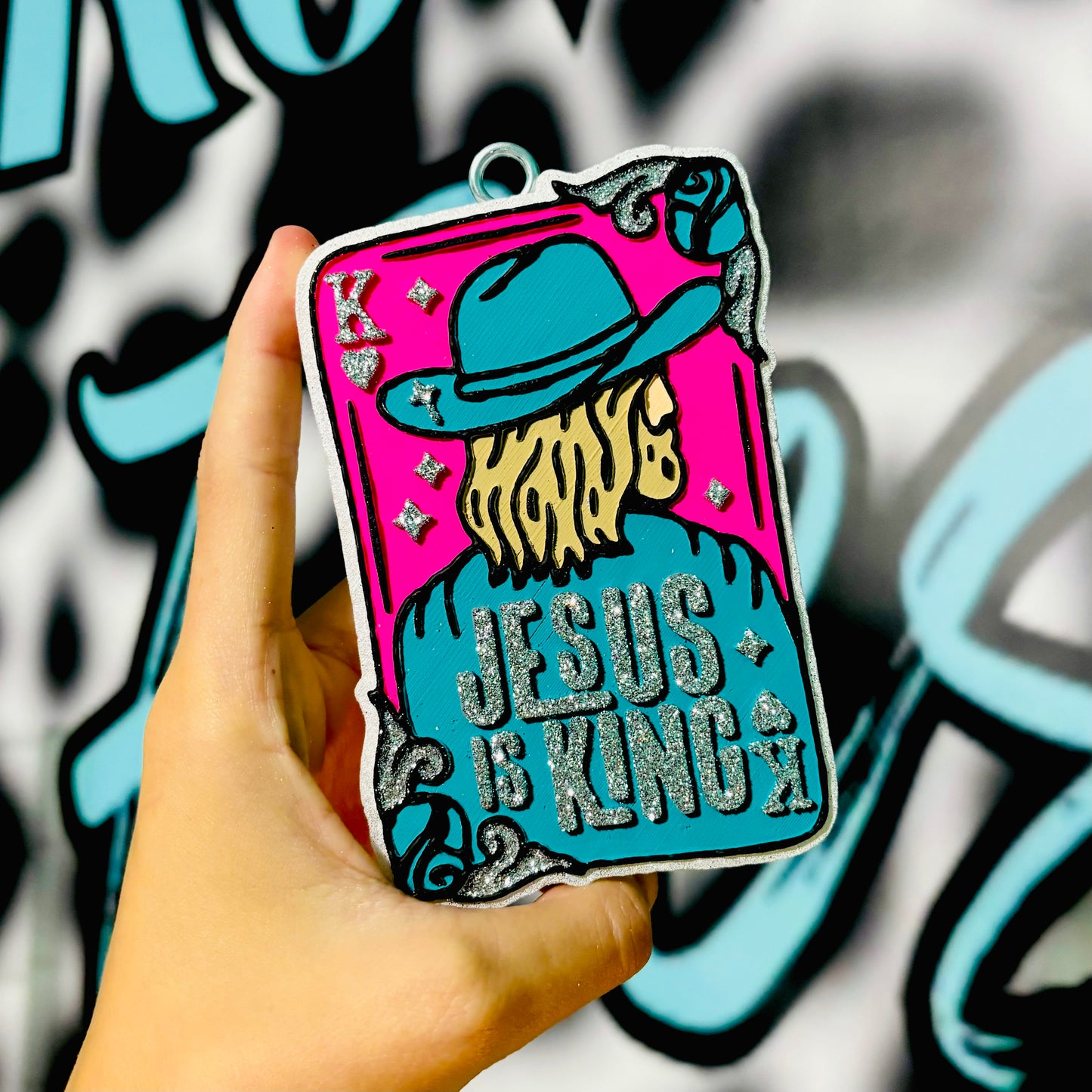 Jesus is King | Scent: Marshmallow Fireside